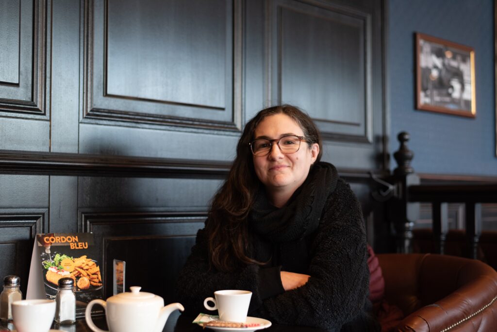 Charlotte Reymond, interprète en langue des signes de l'Agence i LSF