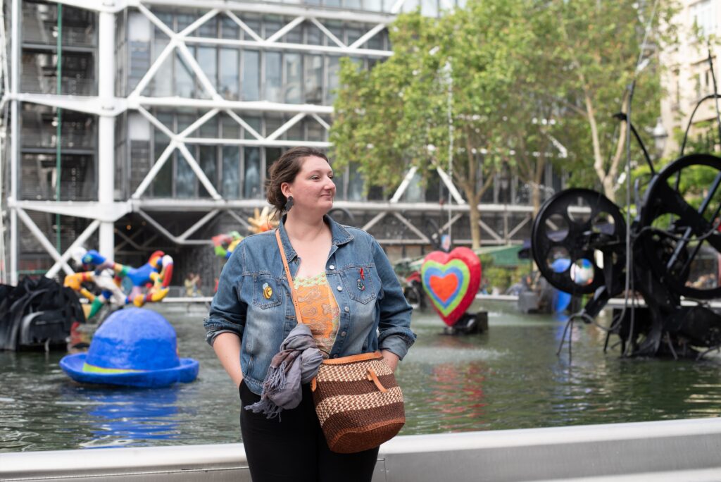 Mathilde Roulland, interprète en langue des signes de l'Agence i LSF